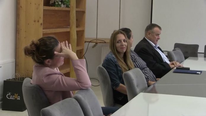 Video priča: Gradonačelnik Čazme čestitao nagrađenim odgojno-obrazovnim djelatnicama