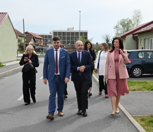 Video priča: Ministar Ružić u prvom radnom posjetu Sisačko-moslavačkoj županiji